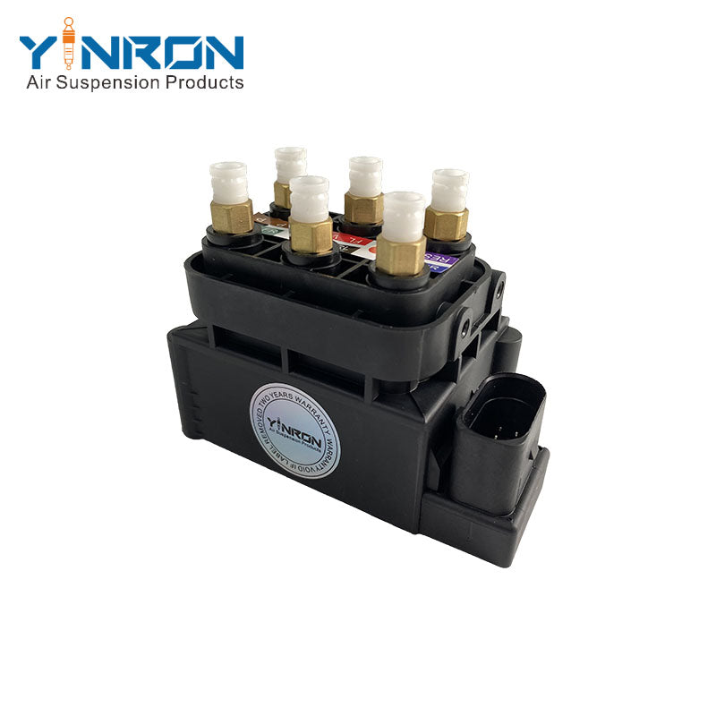45-degree view of Audi A6 C6 4F air suspension valve block (4F0616013)