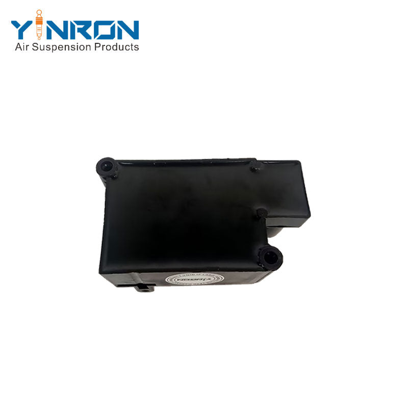 Bottom detail view for Mercedes-Benz S Class W221 air suspension valve block (A2123200358)