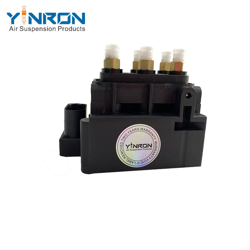 Vertical view of Audi A6 C5 4Z air suspension valve block (4Z0616013)
