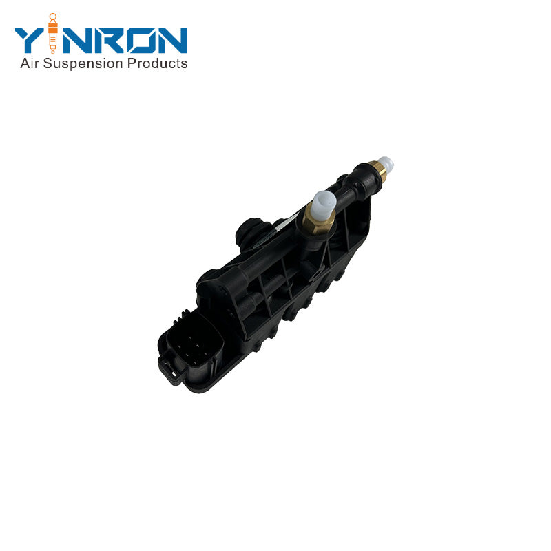 72-degree view of Land Rover Range Rover Sport Discovery 3 Discovery 4 rear air suspension valve block (RVH000055)