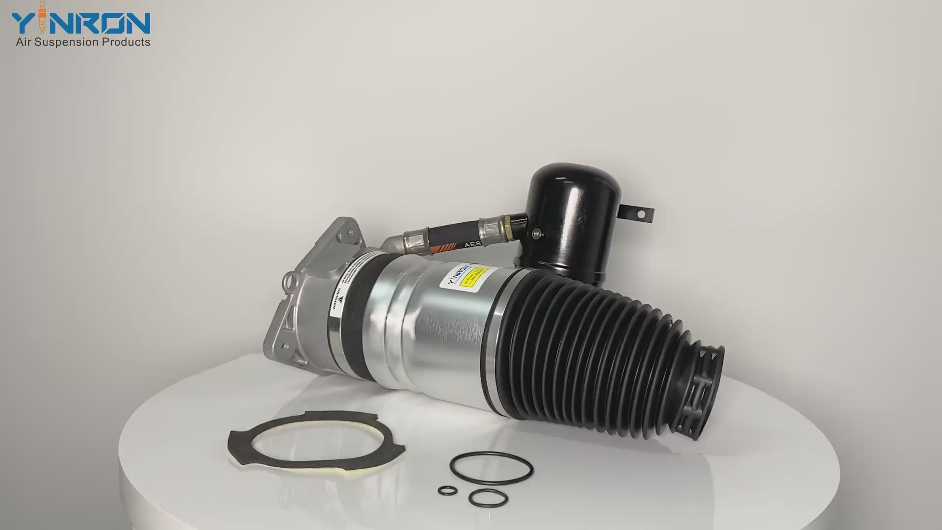 360-degree rotation video showcasing the high-performance for Audi A8 D3 4E rear right air suspension spring (4E0616002E)