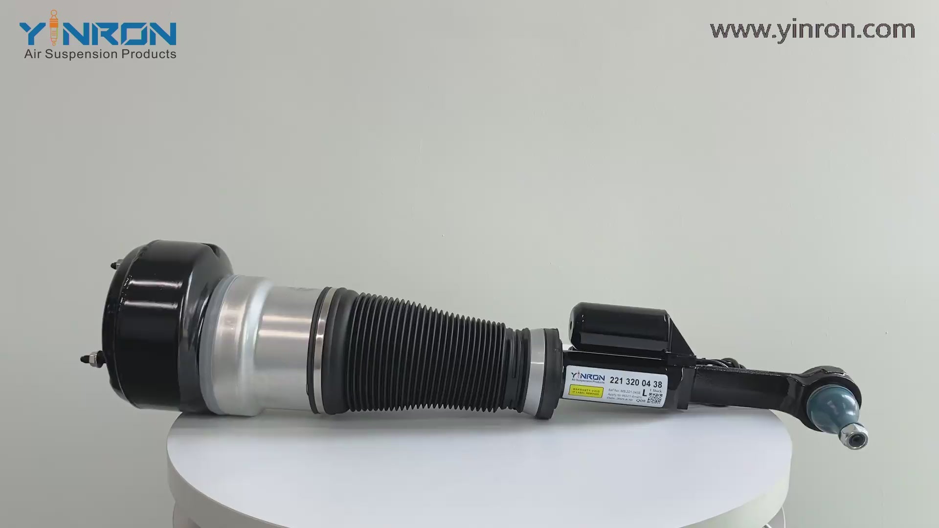 360-degree video showcase of Mercedes-Benz S-Class W221 4Matic front air suspension strut - A2213200438