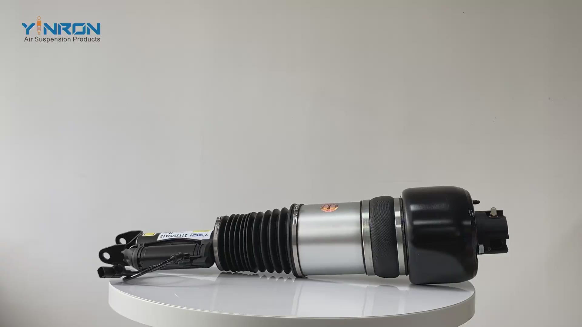 360-degree product rotation video showcasing the build quality and ADS connector of Mercedes W211 front air struts.