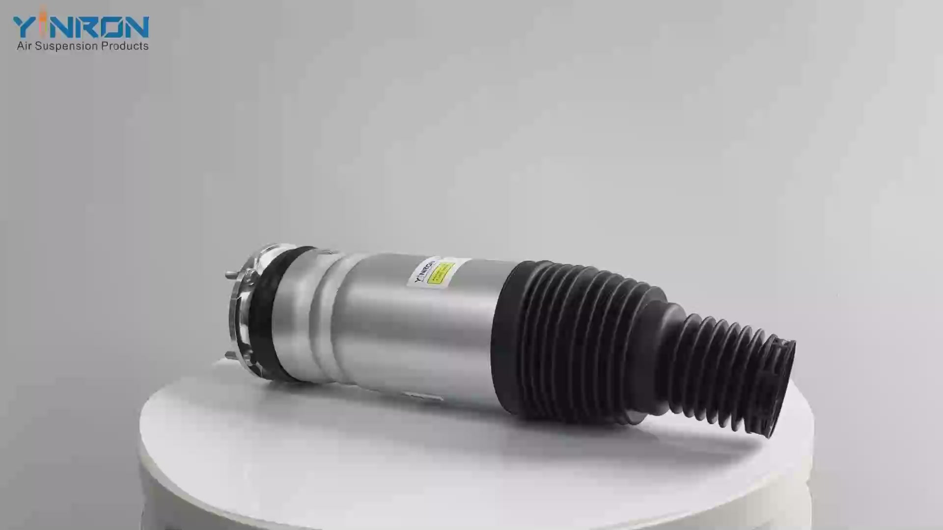 360-degree rotating view video of Range Rover L405/L494 front air suspension strut (LR057699)