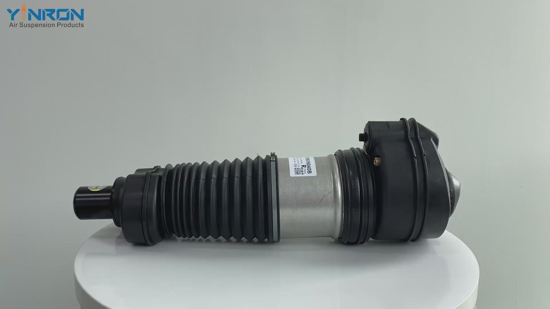 360° rotation view of Porsche Cayenne III 9YA front air suspension struts with PASM Active Damping (9Y0616040B)