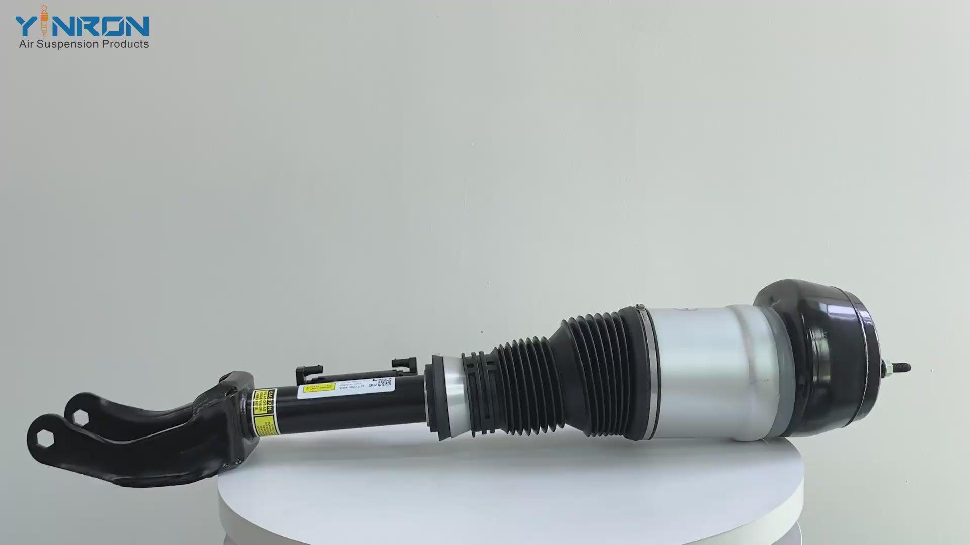 360-degree product showcase of the Mercedes-Benz GLE Coupe C292 front air suspension strut with ADS