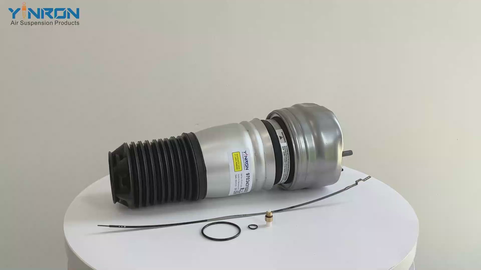 360 degree rotation view video for Porsche Panamera 970 G1 front air suspension spring set（97034315200)
