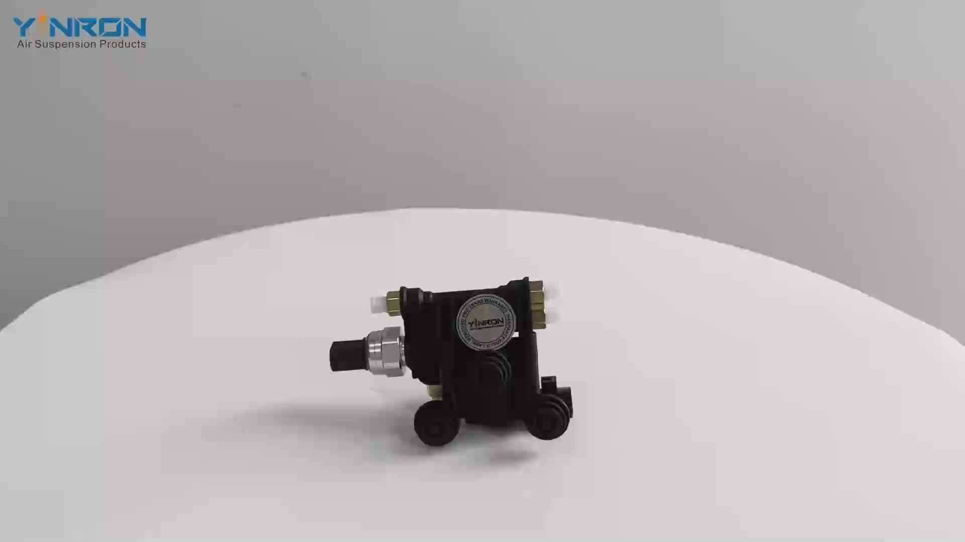 360 degree rotation video for Land Rover Discovery 4 Range Rover Sport air suspension valve block (RVH500070)