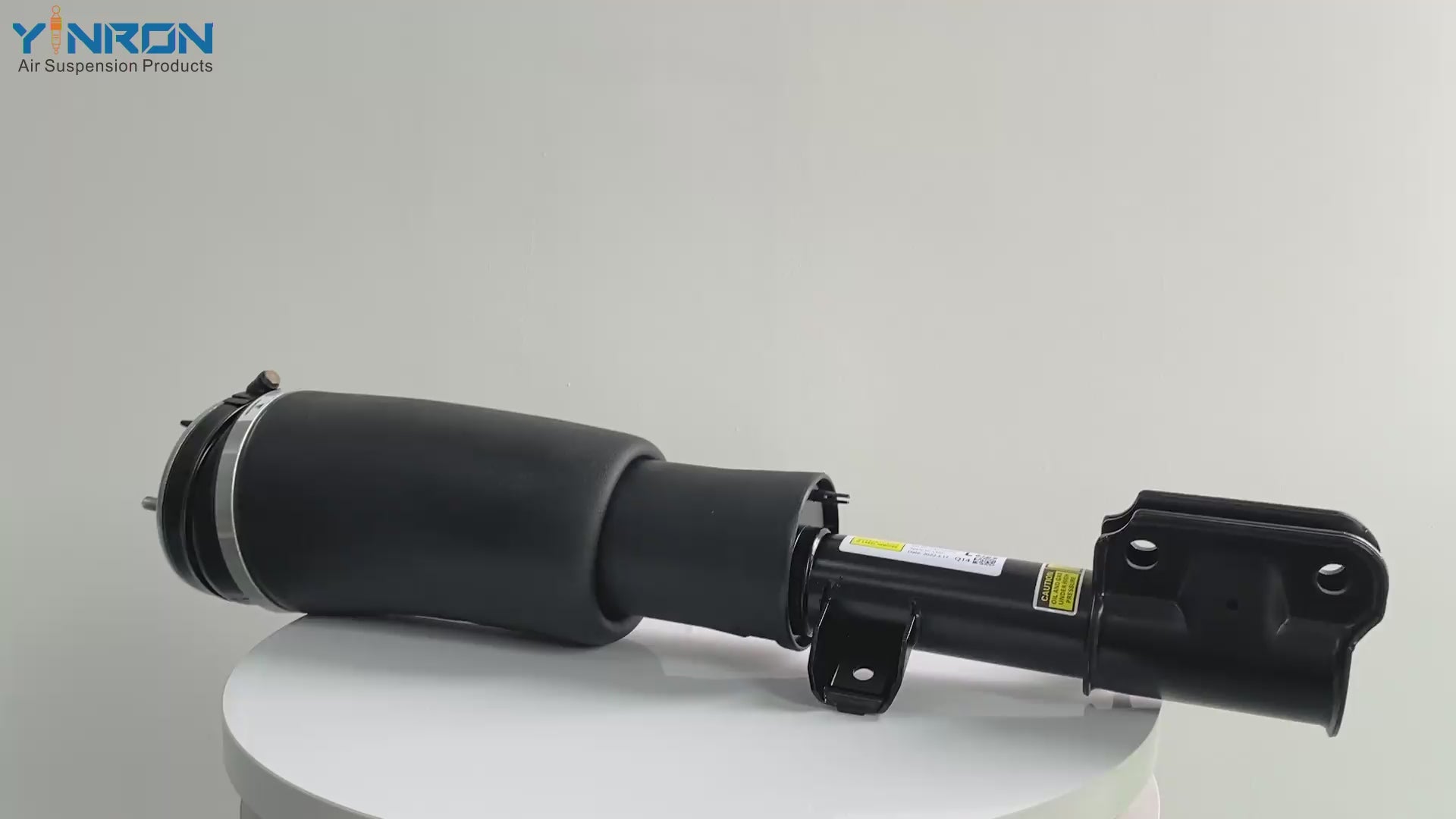 360 degree rotation view video of Range Rover Vogue L322 front left electric air suspension strut (LR012885)