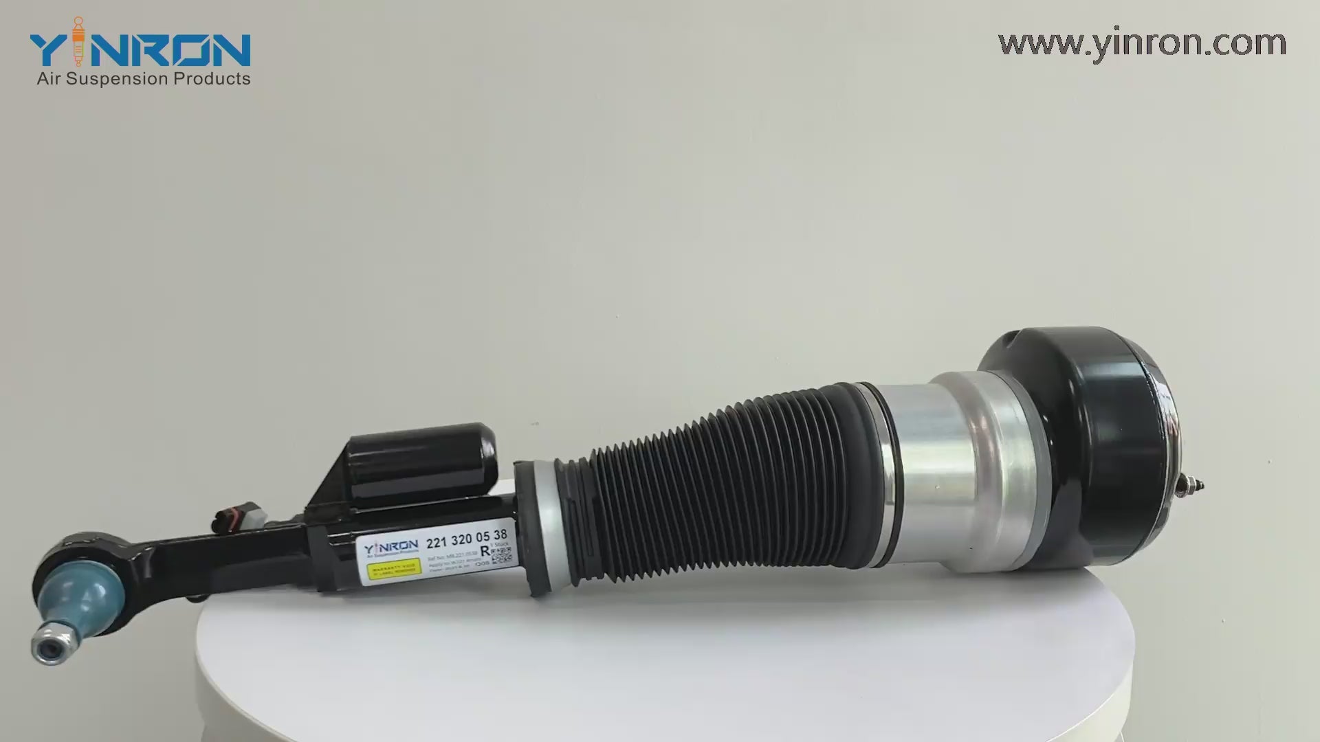 360-degree video showcase of Mercedes-Benz S-Class W221 4Matic front air suspension strut - A2213200538