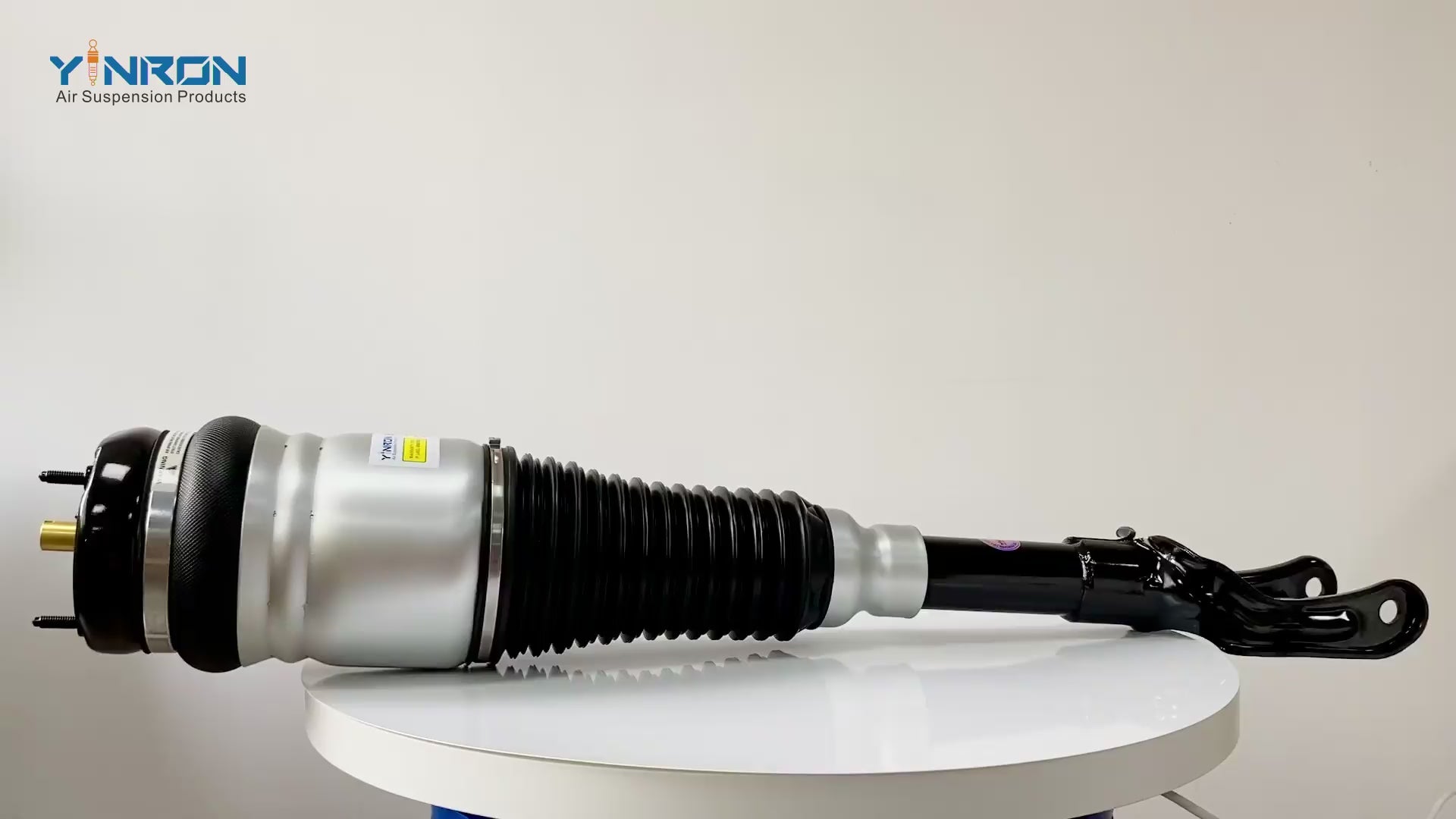 360 rotation display video of front air suspension strut pair OEM 68029903AE   for JEEP Grand Cherokee WK2 2011 to 2015