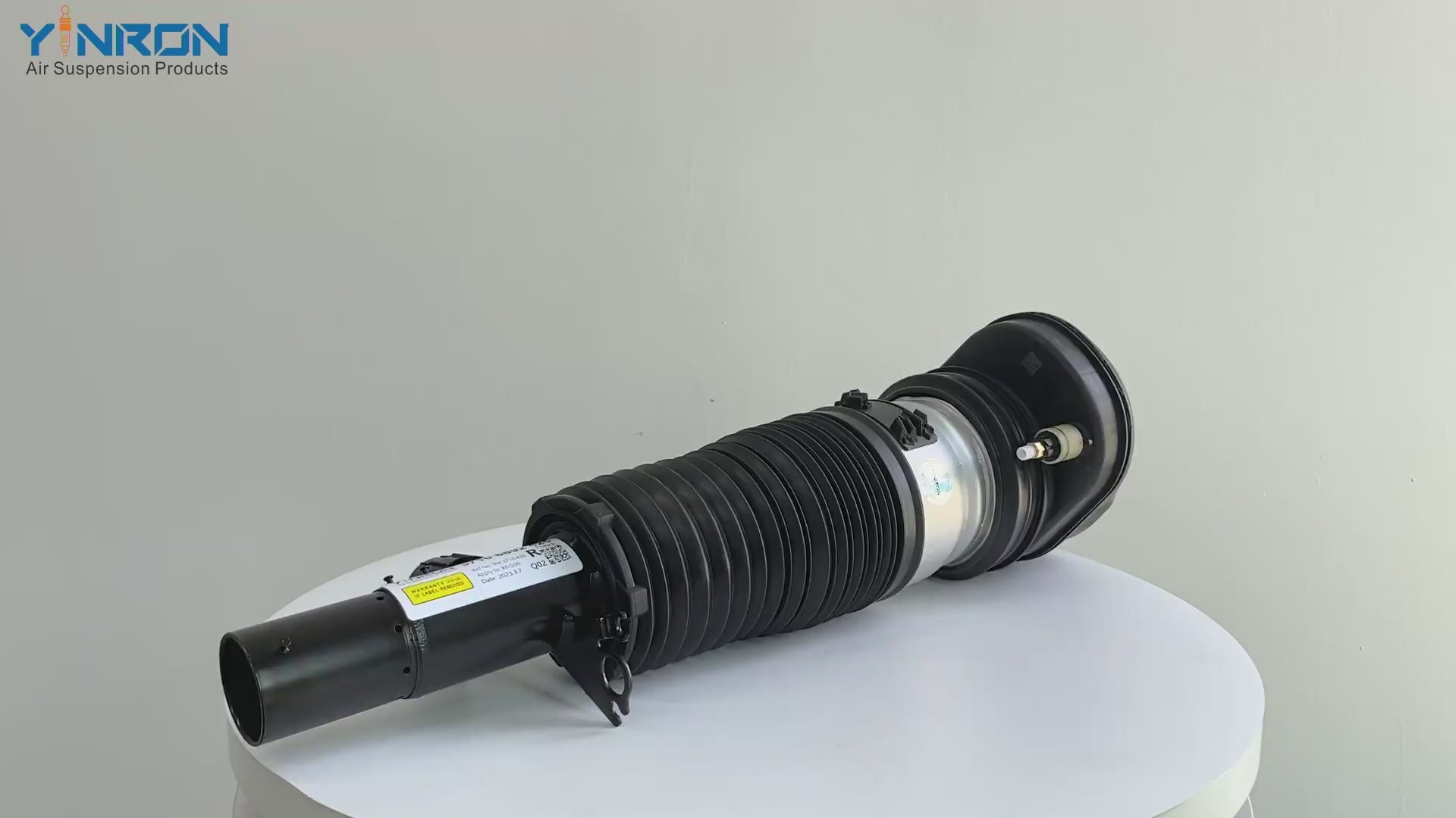 360-degree rotation video showcasing the build quality for BMW X6 G06 front right air suspension strut (37106892426)