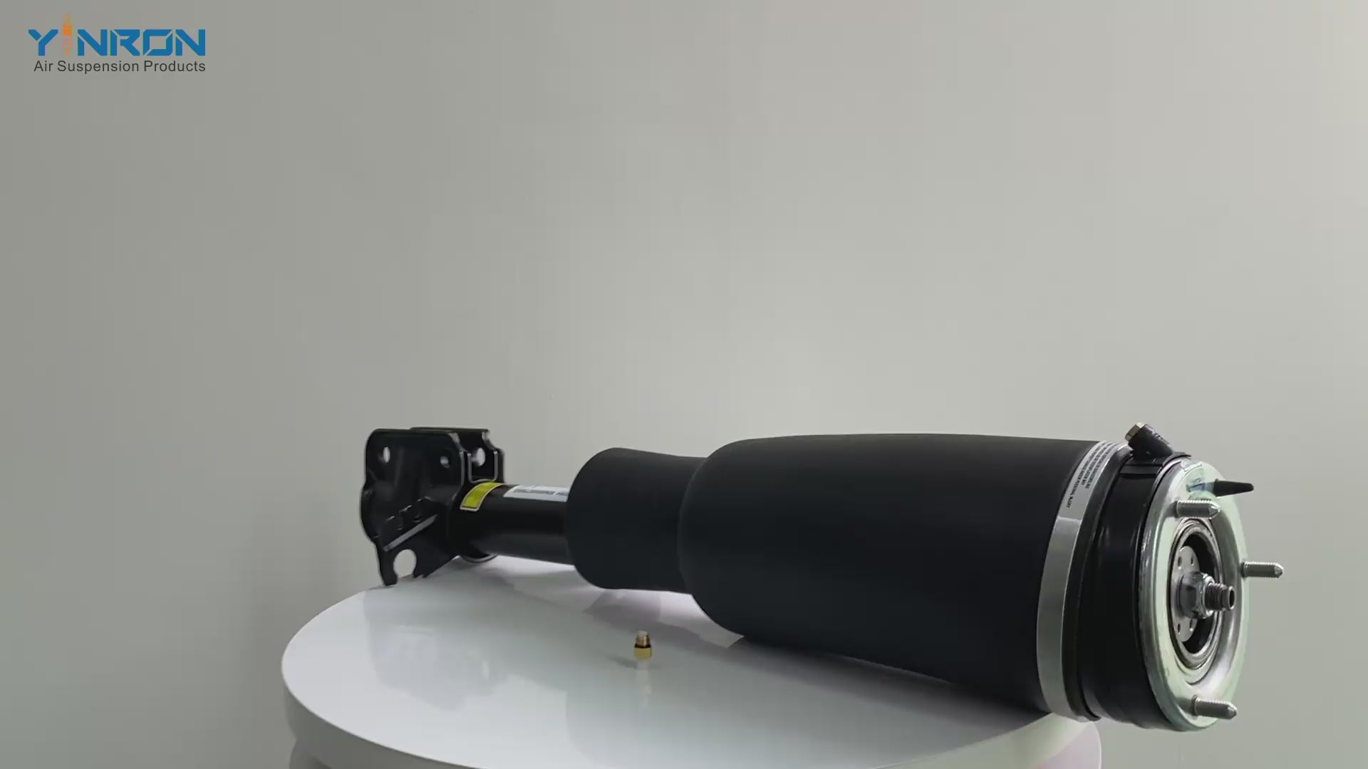 360-degree view video of Range Rover Vogue L322 front air suspension strut (RNB000750G）