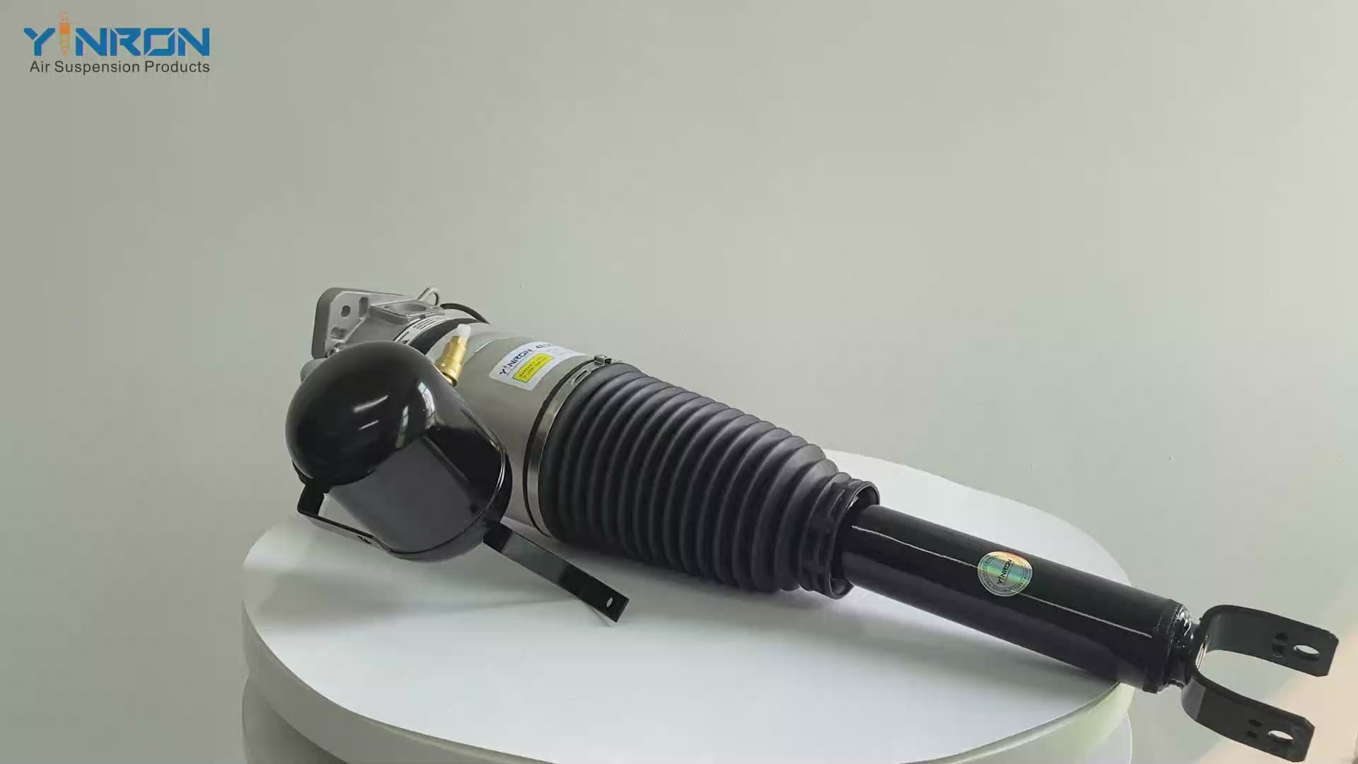 360-degree rotation video showcasing the build quality for Audi A8 D3 4E rear left air suspension strut (4E0616001E)