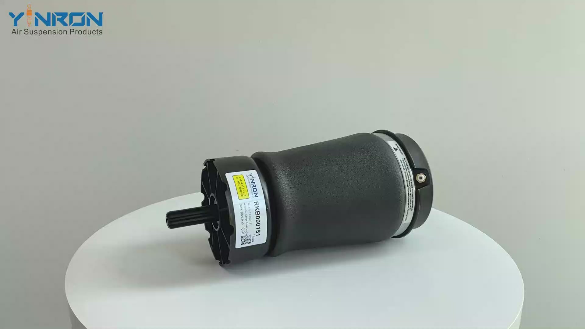 360-degree rotating product video of Range Rover Vogue L322 rear air suspension spring (RKB000151)