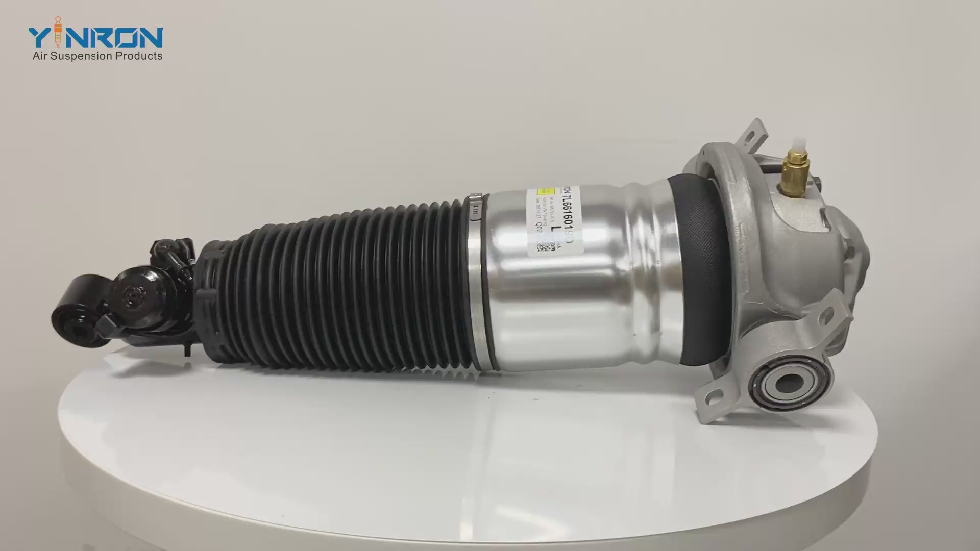360° rotation view video of left and right CDC rear air suspension struts for VW Touareg I 7L (2003-2010), OEM reference 7L6616019D