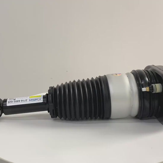 360-degree rotation video showcasing the build quality for BMW 5-Series G31 Touring rear right air suspension strut (37106882826) without VDC