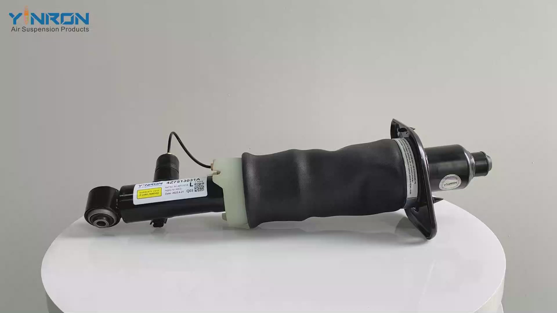 360-degree rotation video showcasing the high-performance for Audi A6 C5 4B Allroad Quattro rear left air suspension strut (4Z7513031A)