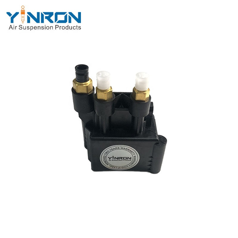 Level view of Mercedes-Benz E-Class W212 air suspension valve block (A2123200758)